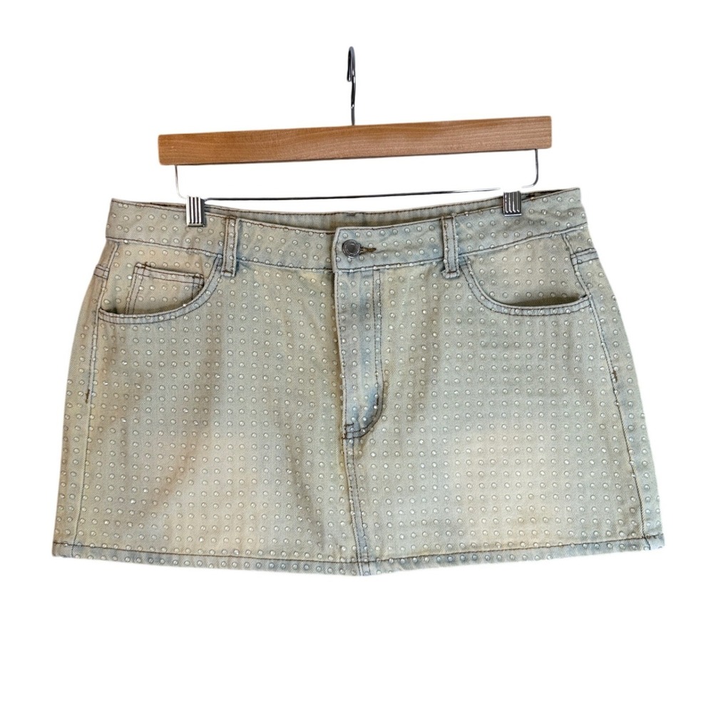 Y2K Studded Denim Mini Skirt Womens XL Light Wash Rhinestone Bling Street Rave